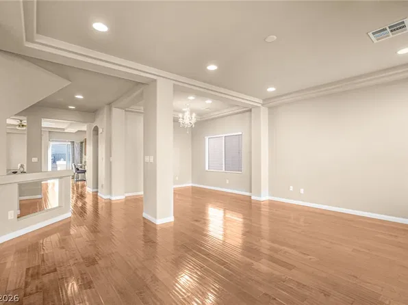 6005 Crown Palms Ave, Las Vegas, NV 89139