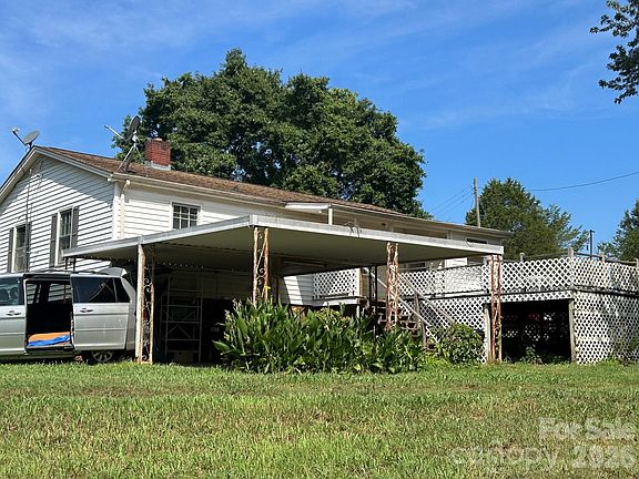 2nd image of 3826 Harris Creek Rd