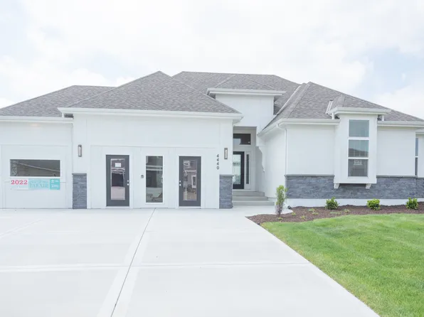 Sierra V Plan, Falcon Lakes