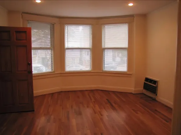 314 Webster Avenue image 3 of 7