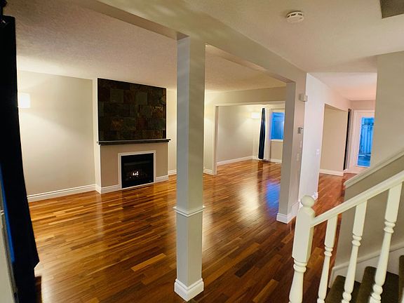5th image of 212 Windsor Dr