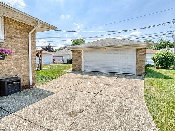 5th image of 4878 Southwood Dr