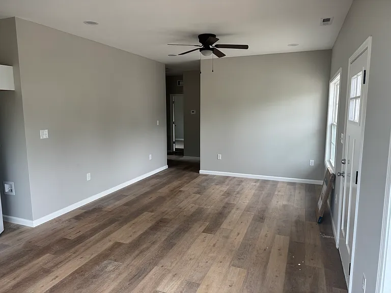 619 Mayes Ln — Photo 14