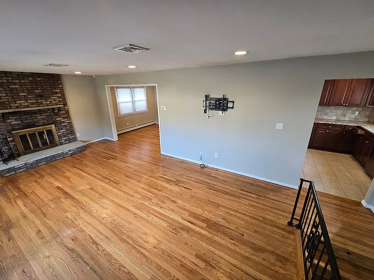 318 E 54th St #2 — Photo 15
