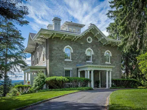 32 W Chestnut St, Kingston, NY 12401