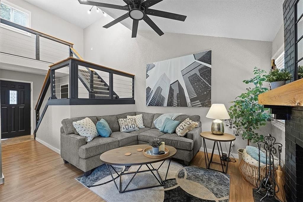 6628 Bradshaw St, Shawnee, KS 66216 | Zillow