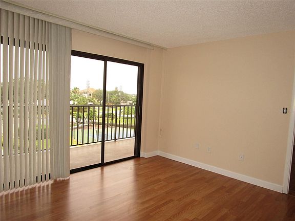 5th image of 51 Island Way APT 301