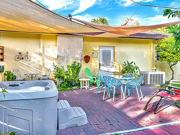 5880 SW 32nd Ter, Fort Lauderdale, FL