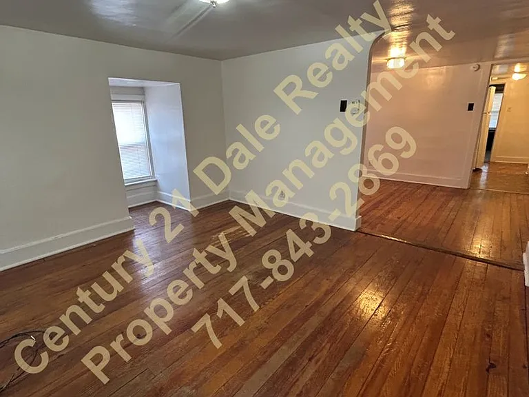362 W Broadway — Photo 7