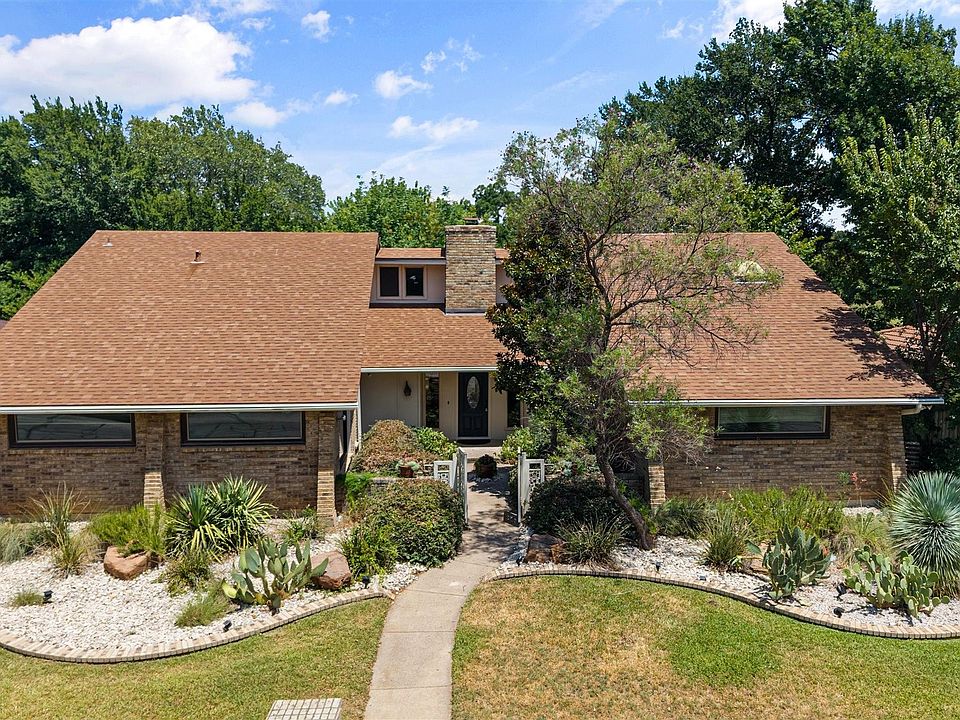 1st image of 2211 Southcrest Dr