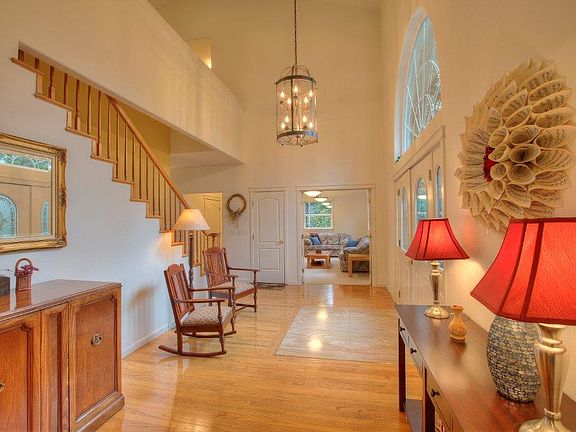 3rd image of 8544 44th Ave NW