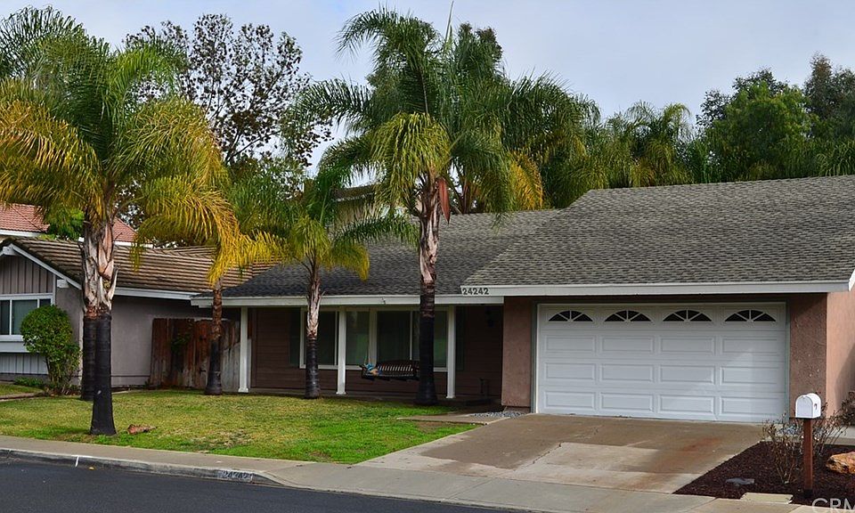 1st image of 24242 Carrillo Dr