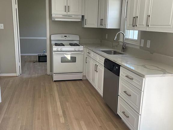 5th image of 4814 Ertter Dr