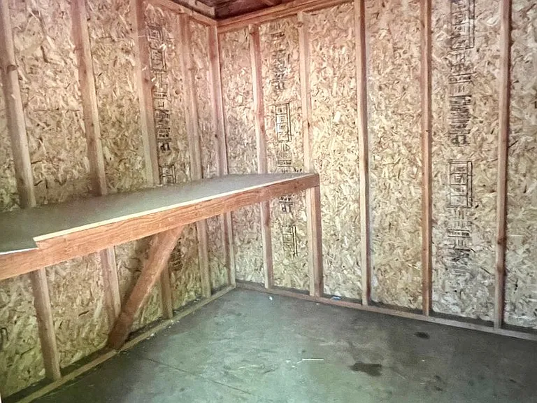 1044 Lincoln St — Photo 15