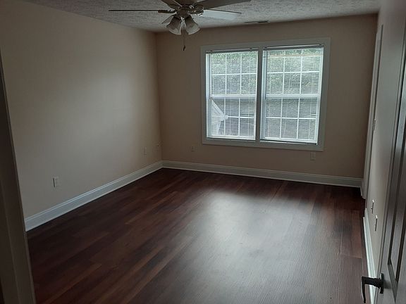 4th image of 340 Huff Heritage Ln