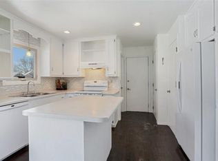 2165/2167 Allouez Ave, Green Bay, WI 54311