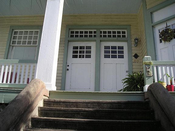Entrance to second floor