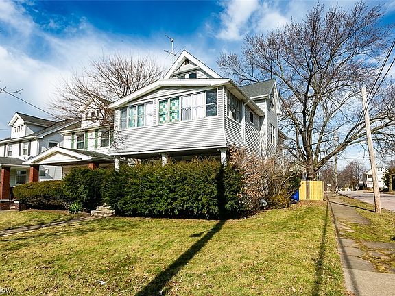 2nd image of 8517 Rosewood Ave