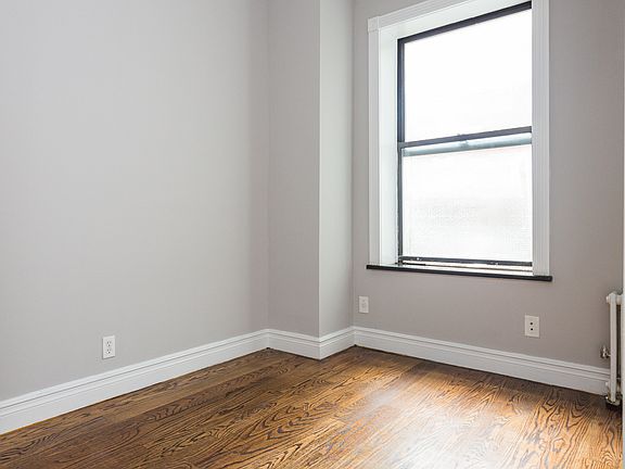 4th image of 20 Prince St APT 2