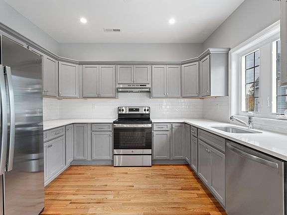 2nd image of 232 Columbus Ave