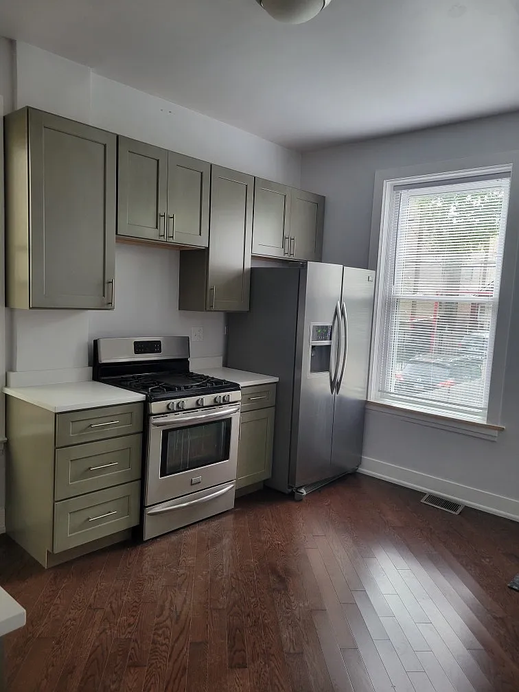 3 bed, 1800 sqft, $2,800 — Photo 3