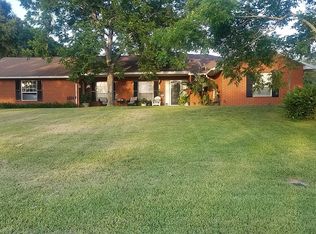 415 E Mirror Lake Dr, Fruitland Park, FL 34731