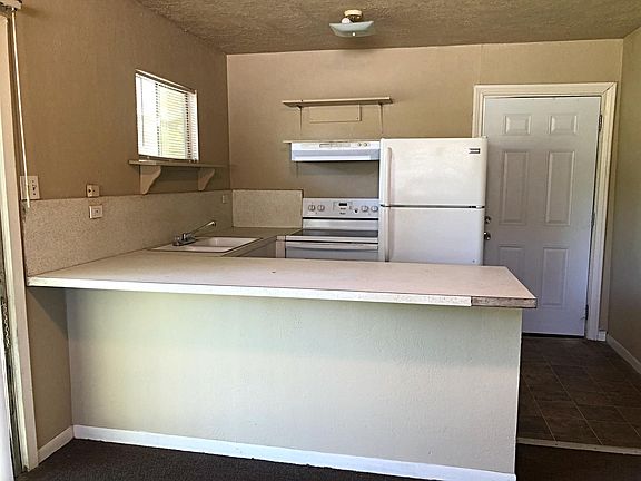 4th image of 735 Rosedale Dr #B