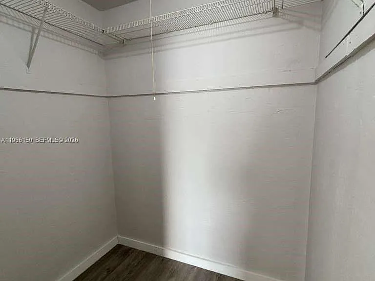 301 Sharar Ave #4 — Photo 8