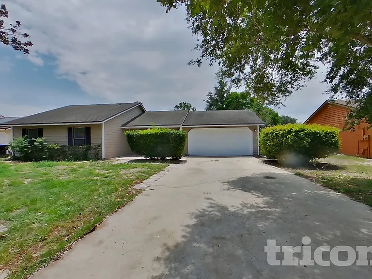 8008 Windy Hill Way — Photo 1