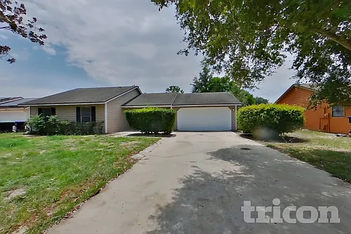 8008 Windy Hill Way Photo 1