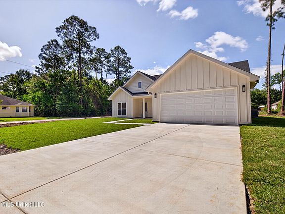4th image of 201 Tarpon St #201