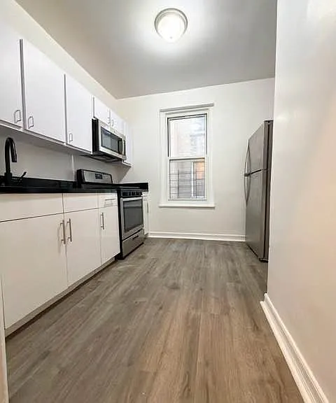 5009 Broadway #2 — Photo 1