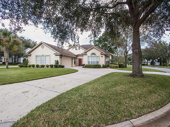 3rd image of 140 Waters Edge Dr N
