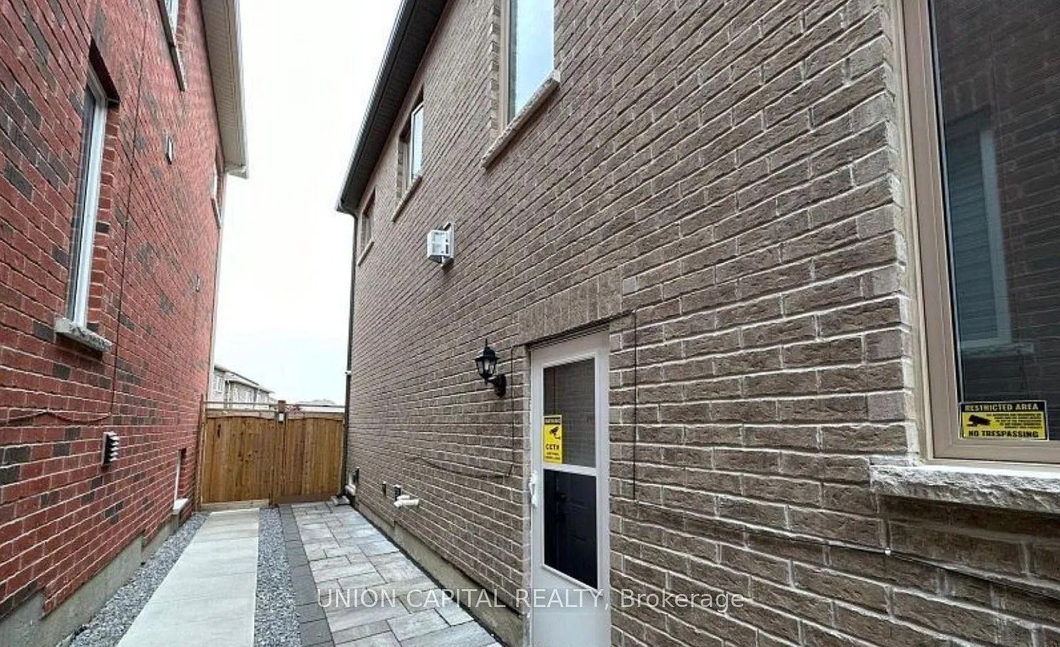 1 bed, $1,300 — Photo 4