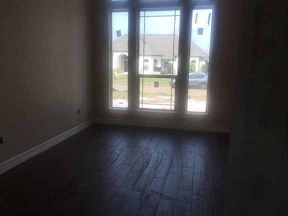 3rd image of 101 Wisteria St