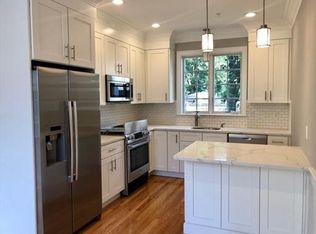 22 Plainfield St, Jamaica Plain, MA 02130