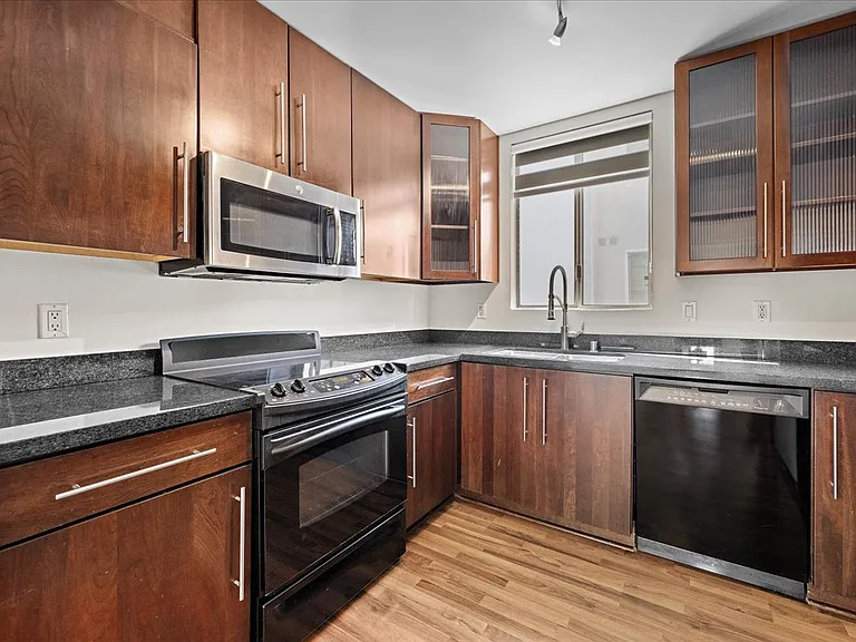 8530 Holloway Dr #306 — Photo 7