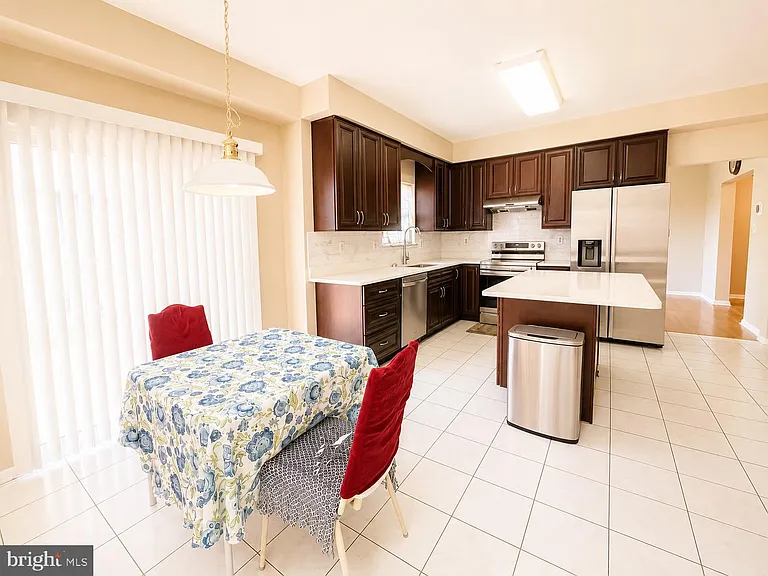 4037 Runnymead Dr — Photo 11