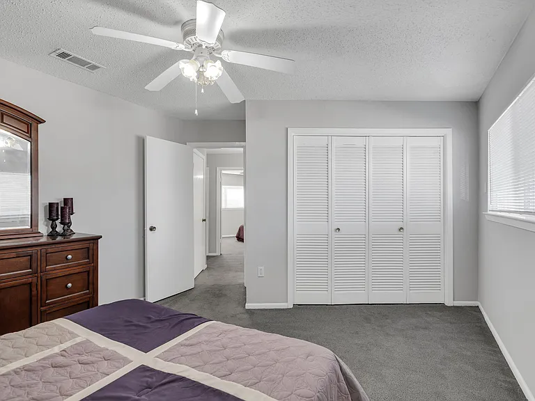 Windsong Apartments — Photo 24