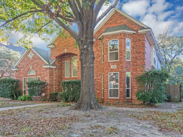 1049 W Winding Creek Dr, Grapevine, TX 76051