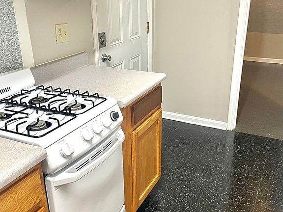 4th image of 2113 Magazine St APT 3