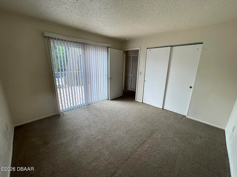 75 Springwood Sq — Photo 12