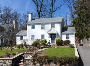 582 Highland Ave, Montclair, NJ 07043