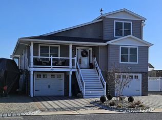 25 Hunter Dr, Little Egg Harbor, NJ