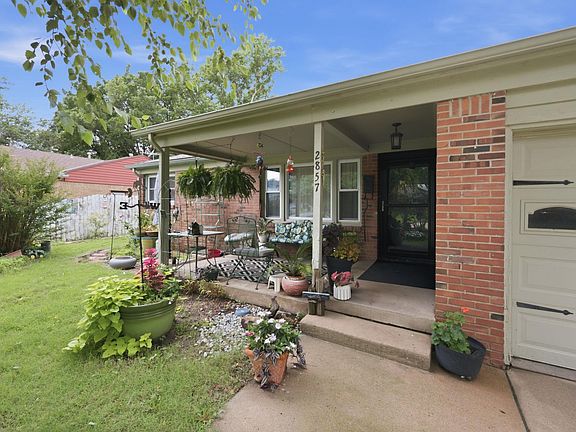 2nd image of 2857 S Larkin Dr
