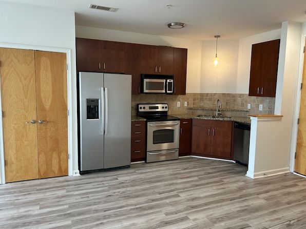 898 Oak St SW Unit 1423