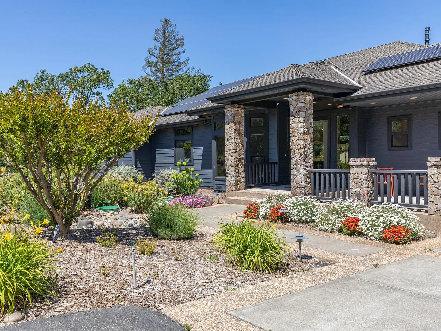 Orange Ave, Sonoma — Photo 2