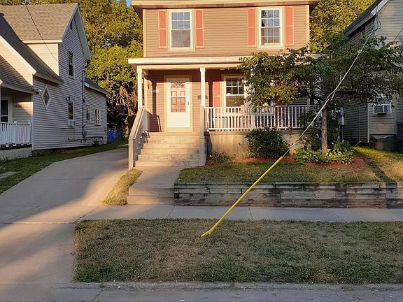 2nd image of 1034 Prospect Ave SE
