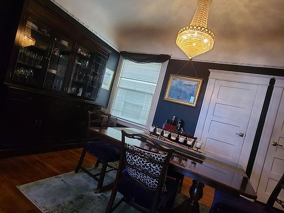 4th image of 632 Broderick St