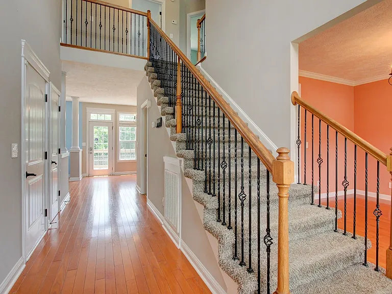 716 Cavalier Dr — Photo 50